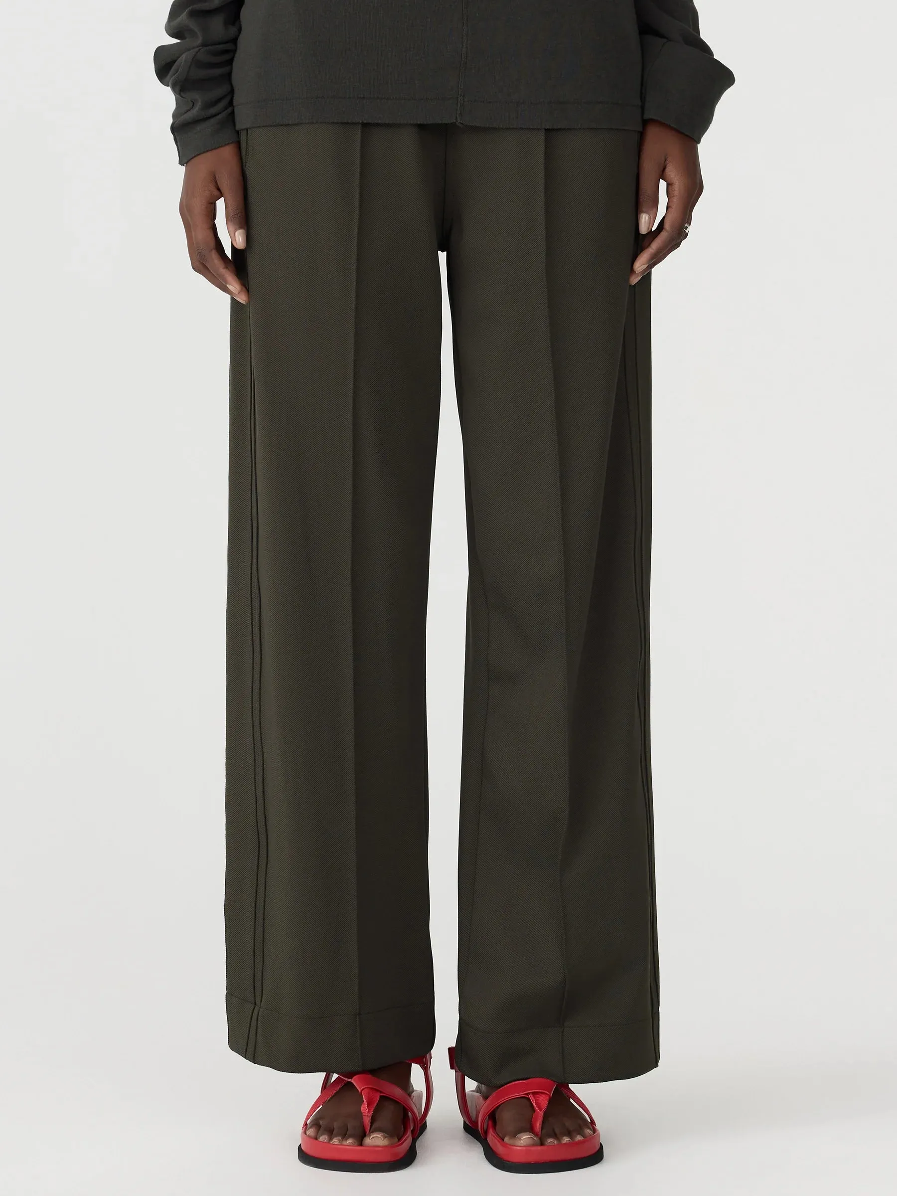 Bassike Twill Pinstitch Detail Pant in Dark Olive