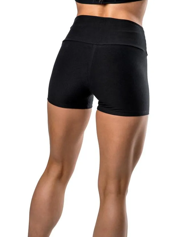 ESSENTIAL HIGH-RISE SHORTS