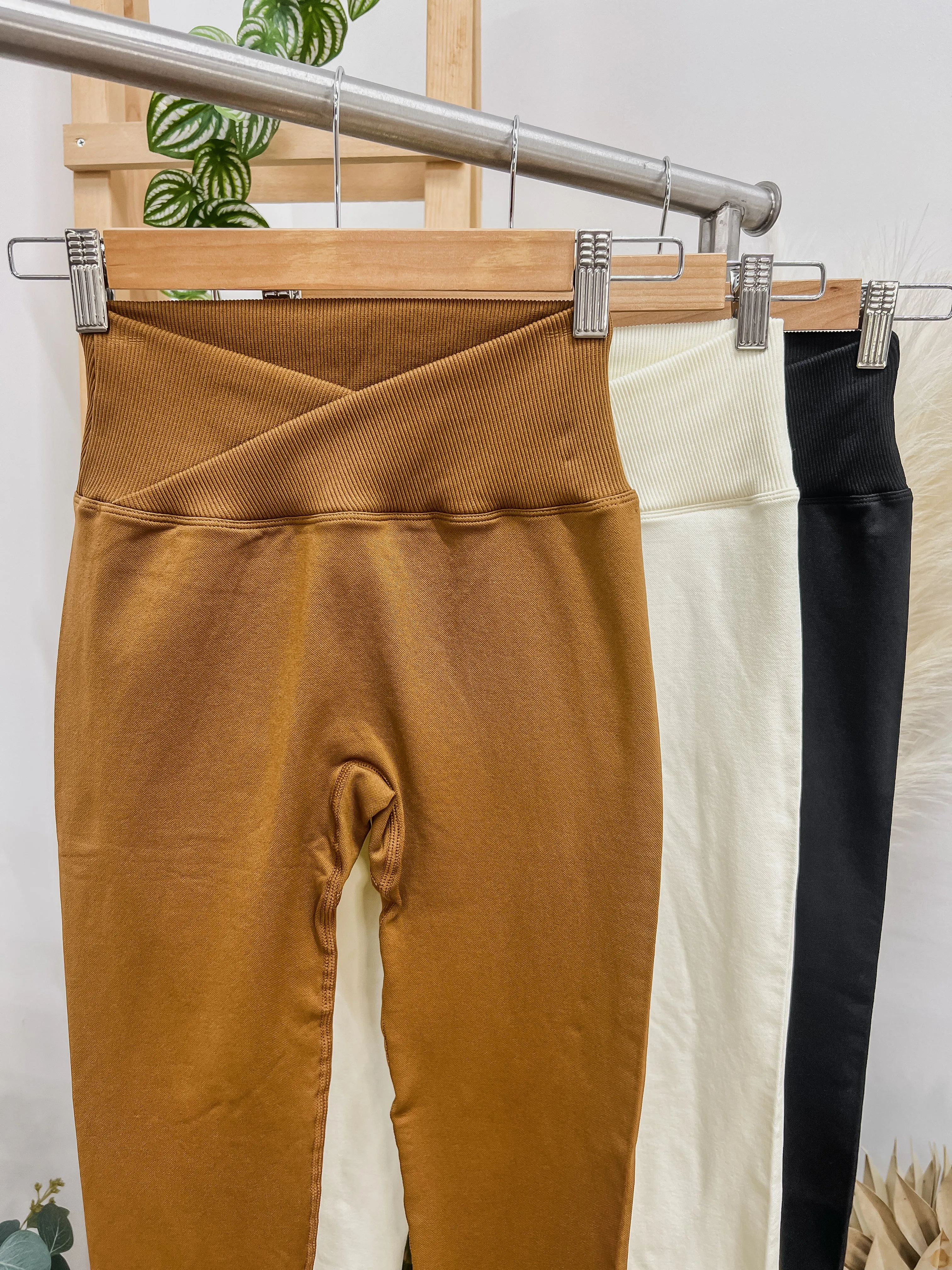 Perfect Peach Crossover Waist Leggings