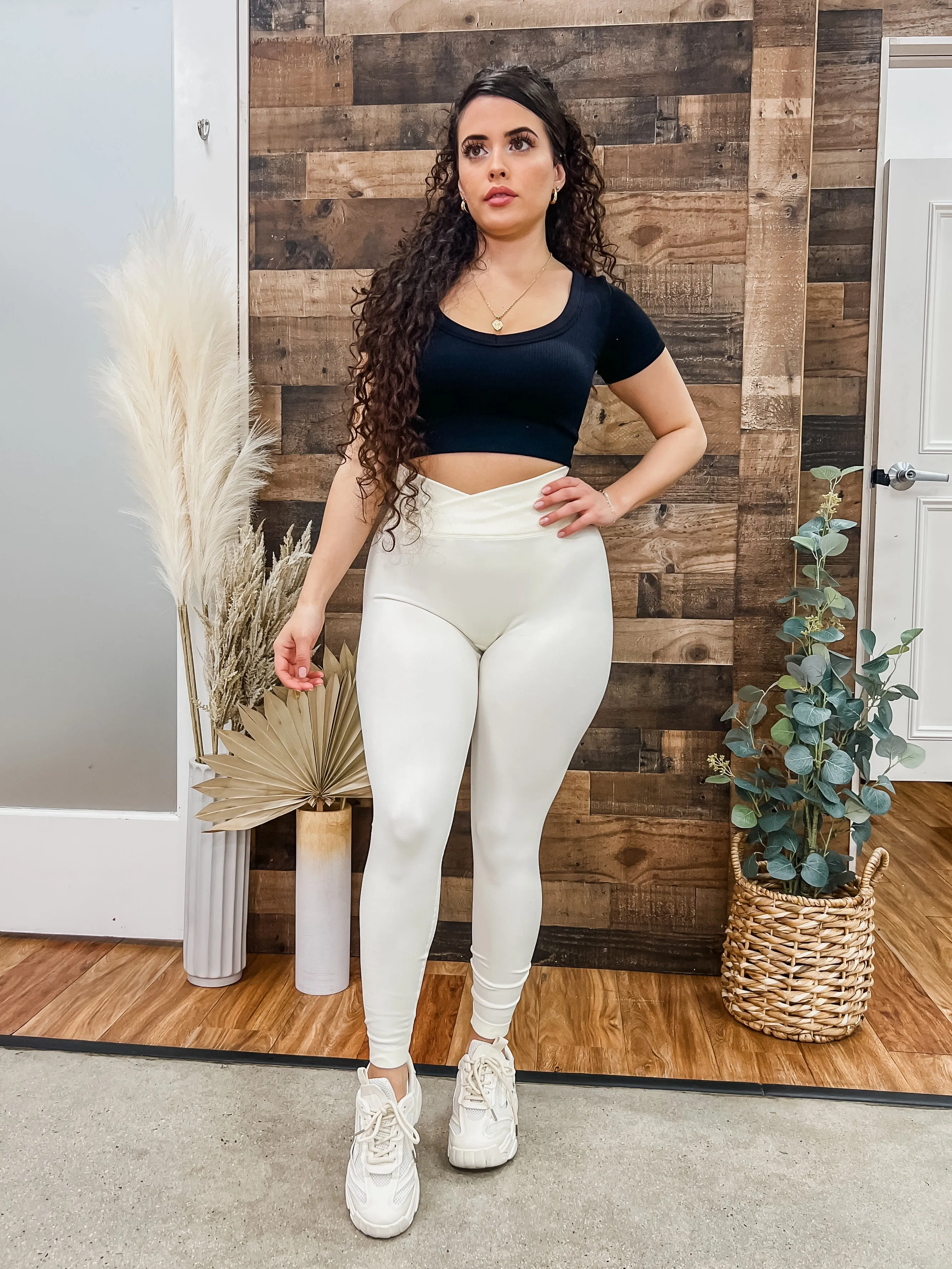 Perfect Peach Crossover Waist Leggings
