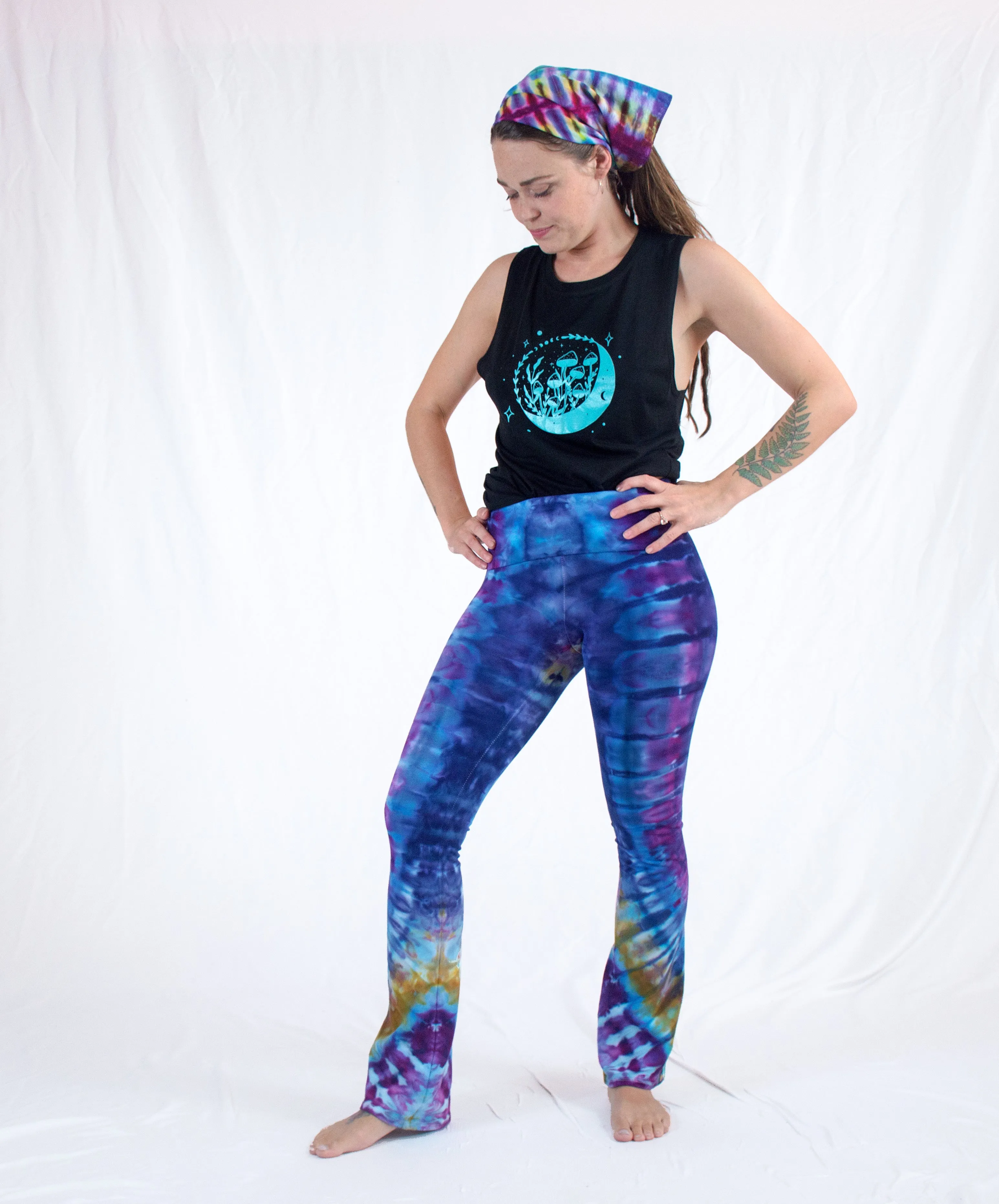 Yoga Pants | Moody Hue 2023